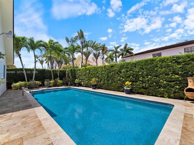 16828 NW 83rd Pl, Miami Lakes, FL 33016