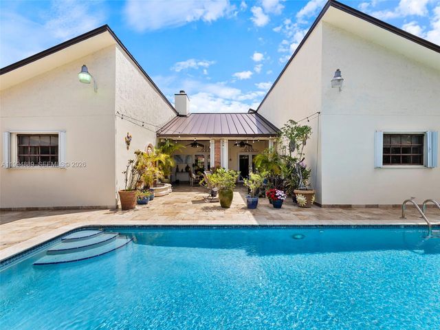 16828 NW 83rd Pl, Miami Lakes, FL 33016