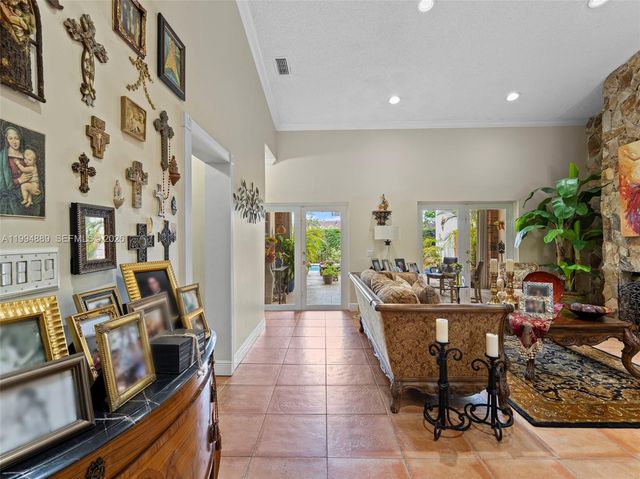 16828 NW 83rd Pl, Miami Lakes, FL 33016