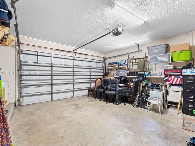 16828 NW 83rd Pl, Miami Lakes, FL 33016