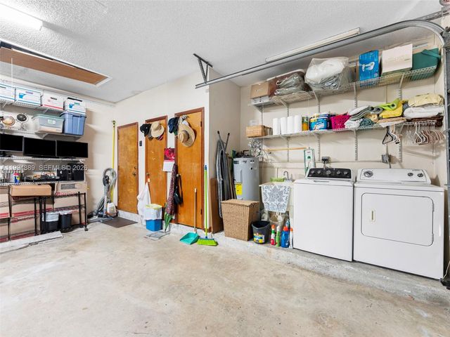 16828 NW 83rd Pl, Miami Lakes, FL 33016