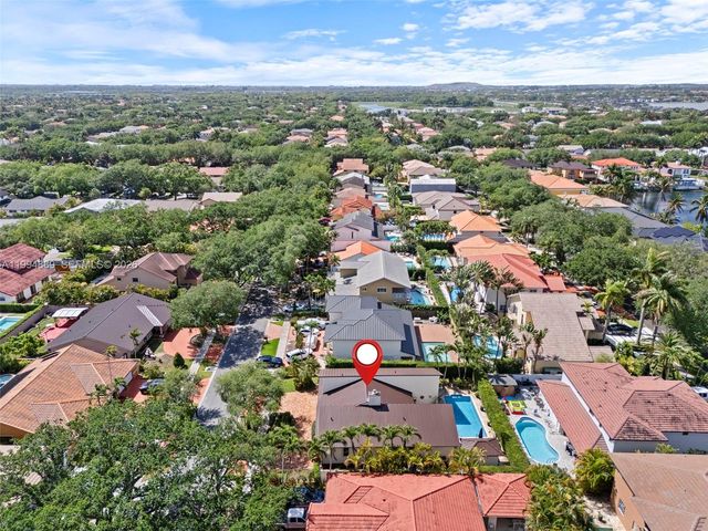 16828 NW 83rd Pl, Miami Lakes, FL 33016