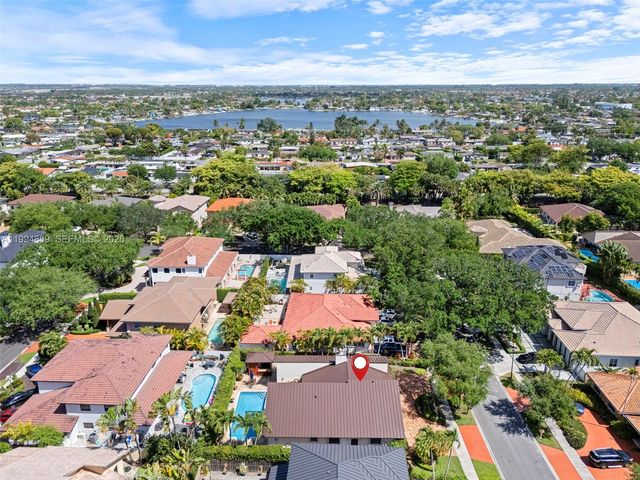 16828 NW 83rd Pl, Miami Lakes, FL 33016