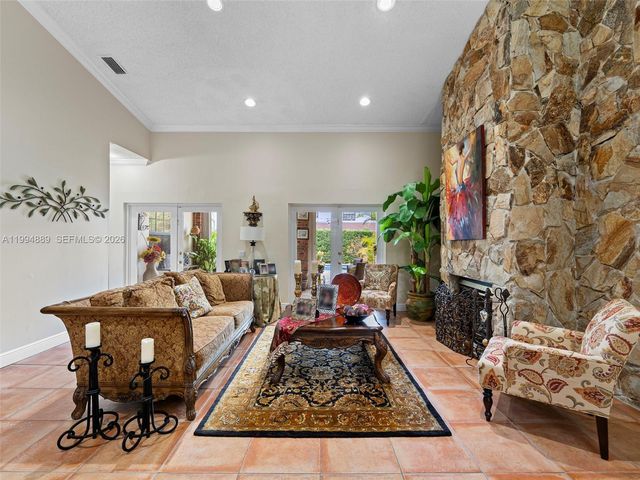 16828 NW 83rd Pl, Miami Lakes, FL 33016