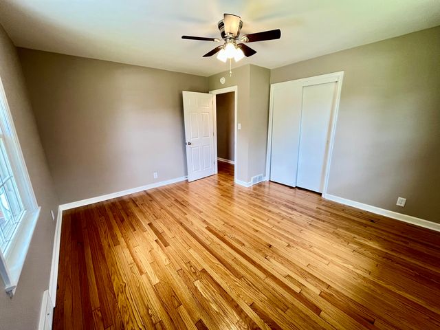 430 College Manor, Harrodsburg, KY 40330