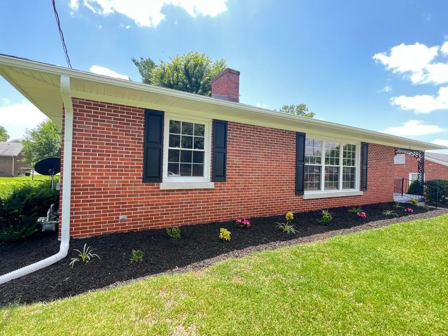 430 College Manor, Harrodsburg, KY 40330