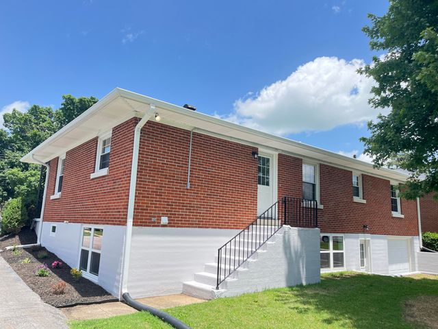 430 College Manor, Harrodsburg, KY 40330