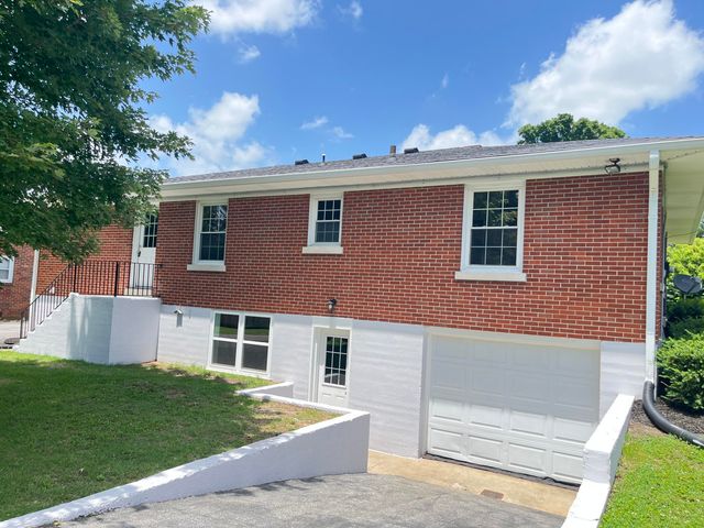 430 College Manor, Harrodsburg, KY 40330