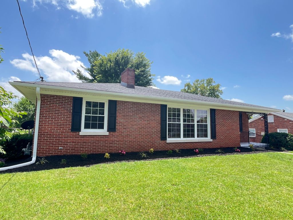 430 College Manor, Harrodsburg, KY 40330