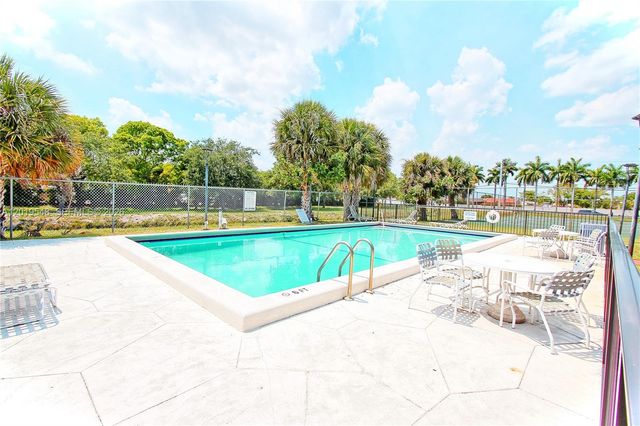 5800 SW 127th Ave 2112, Miami, FL 33183