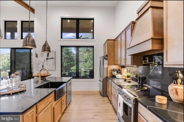 1440 DRUMMER HILL RD, Front Royal, VA 22630