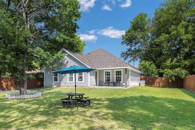 1004 San Jacinto Street, Terrell, TX 75160