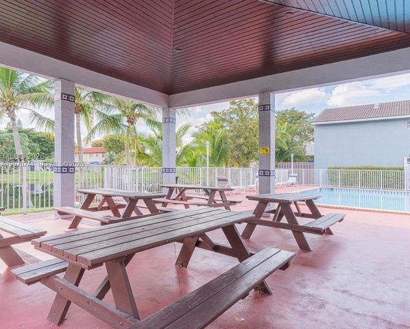 6950 NW 173rd Dr 2202, Hialeah, FL 33015
