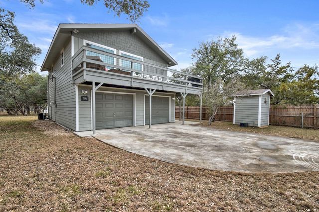 2591 Lakeshore DR, Canyon Lake, TX 78133