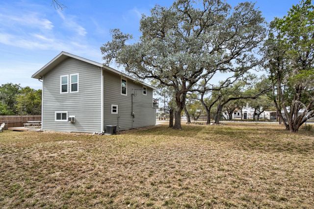 2591 Lakeshore DR, Canyon Lake, TX 78133