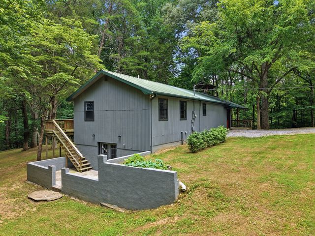 2543 S Bunker Hill Rd, Sparta, TN 38583