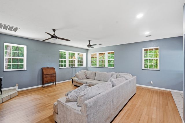 2543 S Bunker Hill Rd, Sparta, TN 38583