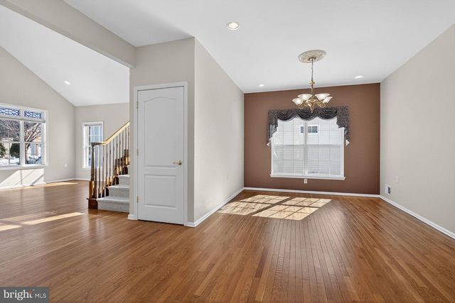 21 GLOBEFLOWER LN, Princeton Junction, NJ 08550