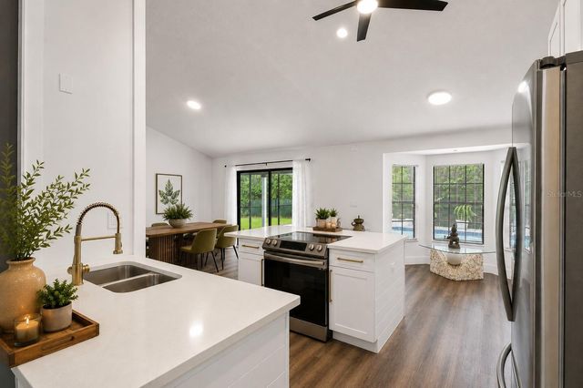 1012 WILLA LAKE CIRCLE, Oviedo, FL 32765