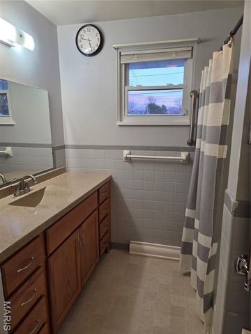 425 Sanders Street, Bethalto, IL 62010