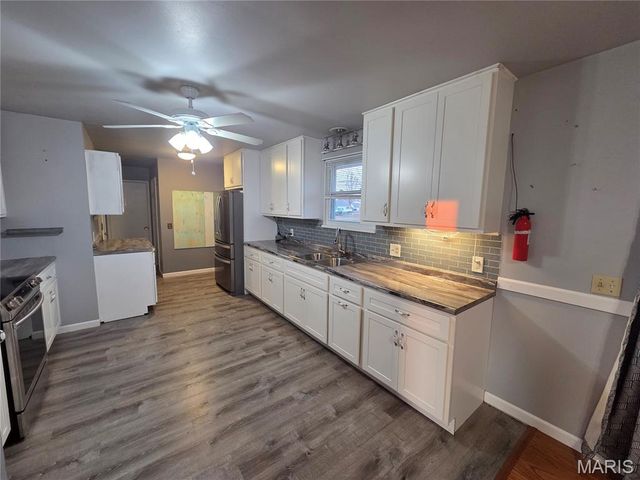 425 Sanders Street, Bethalto, IL 62010