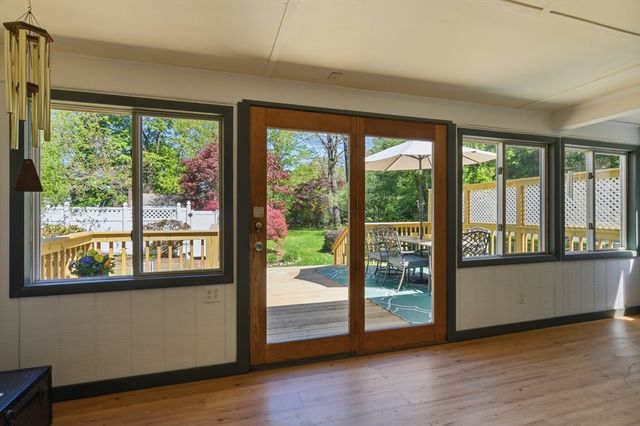 20 Arbor Ln, Wilbraham, MA 01095