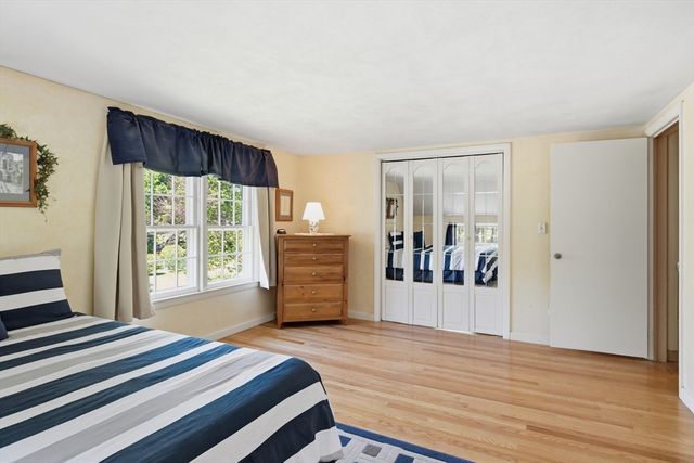 20 Arbor Ln, Wilbraham, MA 01095
