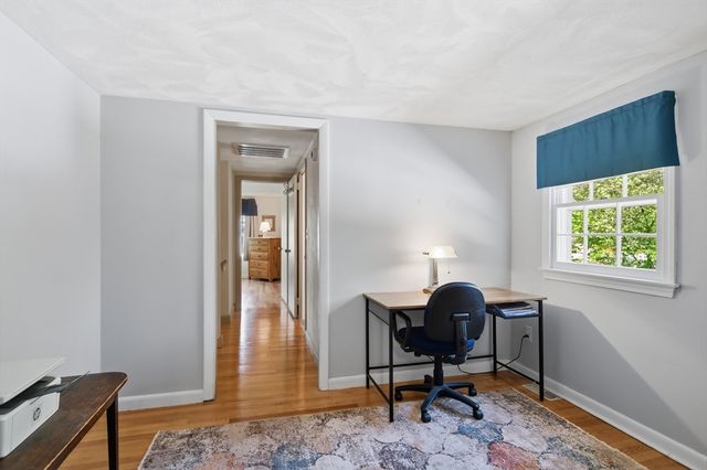 20 Arbor Ln, Wilbraham, MA 01095