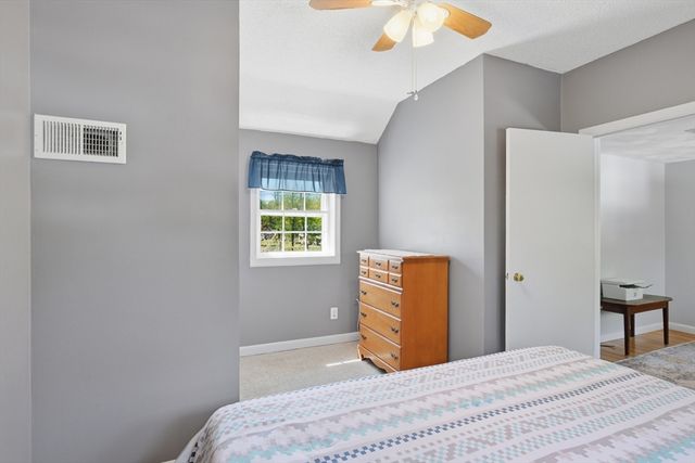 20 Arbor Ln, Wilbraham, MA 01095