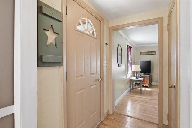 20 Arbor Ln, Wilbraham, MA 01095