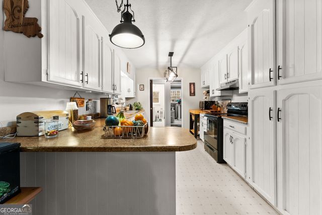 132 Chattahoochee Acres Drive, Cleveland, GA 30528