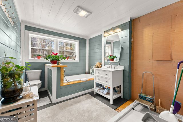 132 Chattahoochee Acres Drive, Cleveland, GA 30528