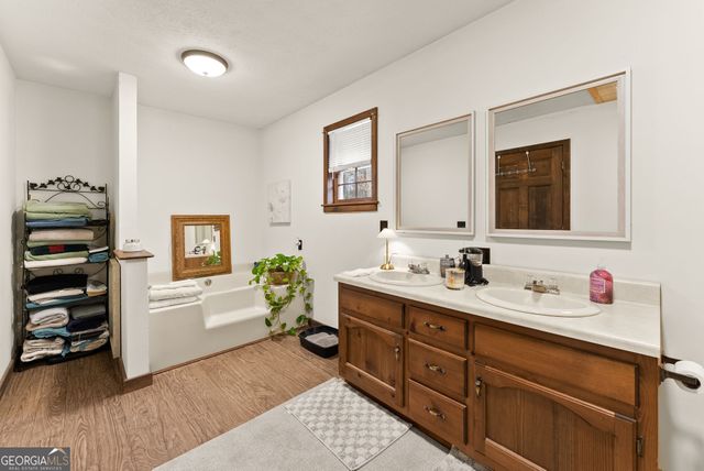 132 Chattahoochee Acres Drive, Cleveland, GA 30528