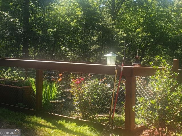 132 Chattahoochee Acres Drive, Cleveland, GA 30528