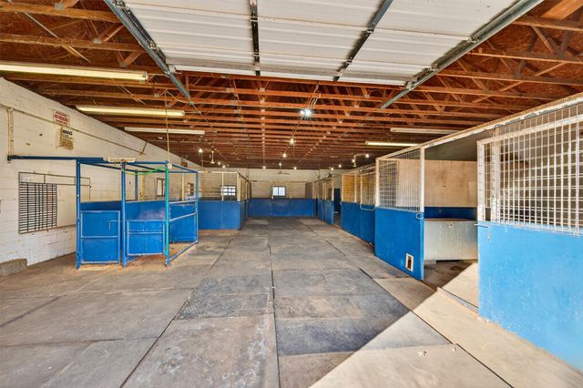 7154 E Fm 922, Valley View, TX 76272