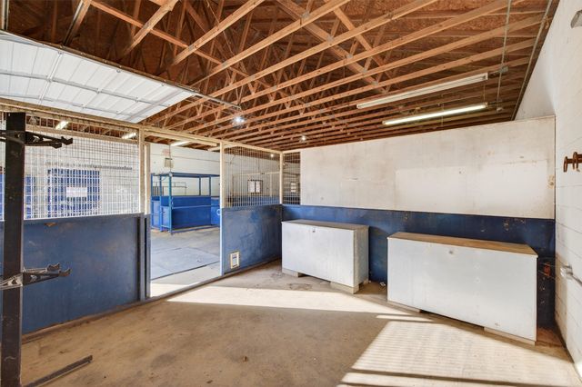 7154 E Fm 922, Valley View, TX 76272