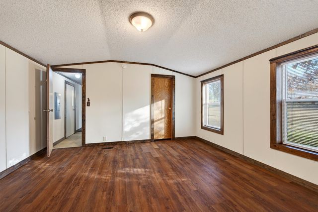 7154 E Fm 922, Valley View, TX 76272