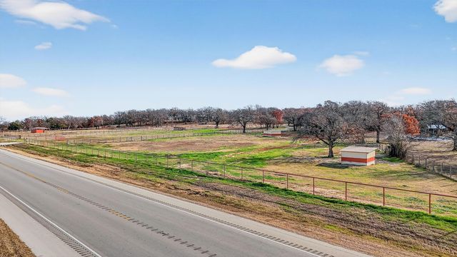 7154 E Fm 922, Valley View, TX 76272