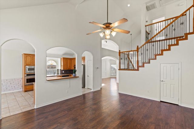 11712 Pheasant Creek Drive, Fort Worth, TX 76244