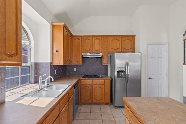 11712 Pheasant Creek Drive, Fort Worth, TX 76244