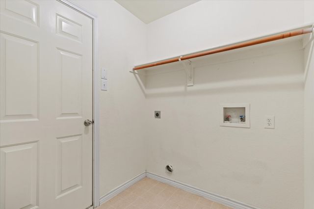 11712 Pheasant Creek Drive, Fort Worth, TX 76244