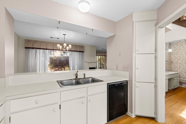 1117 Shadow Lake Circle 23, Mount Pleasant, SC 29464