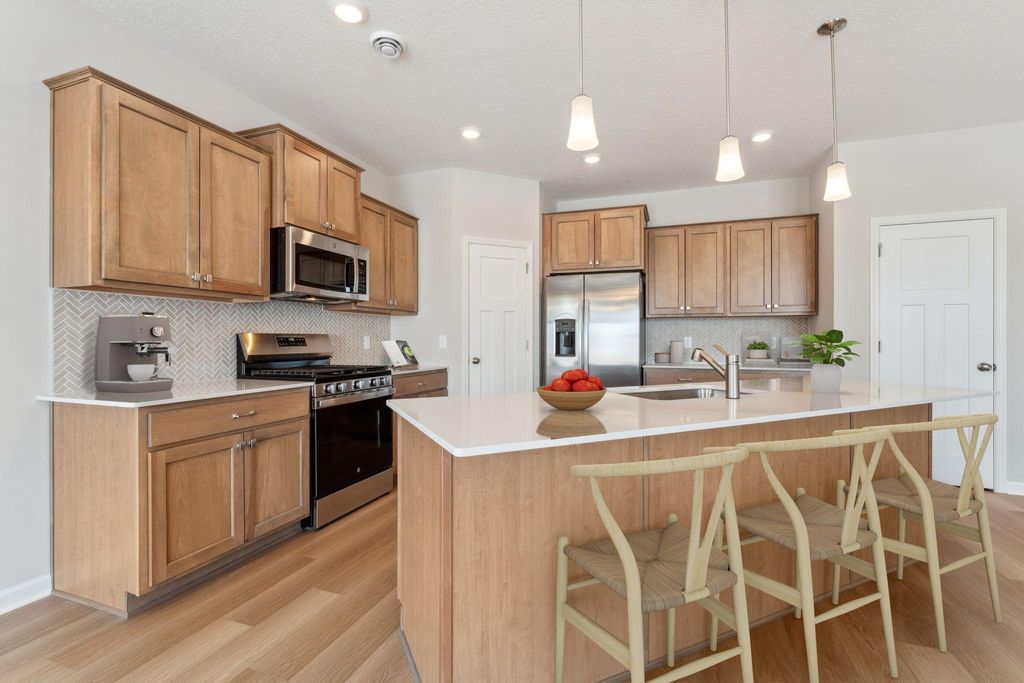 1148 Annacotte Lane, Rosemount, MN 55068