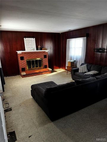 608 E South Street, Greenville, IL 62246