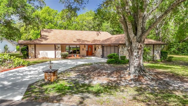 2 JUNGLEPLUM COURT W, Homosassa, FL 34446