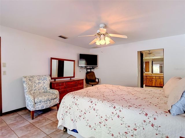 2 JUNGLEPLUM COURT W, Homosassa, FL 34446