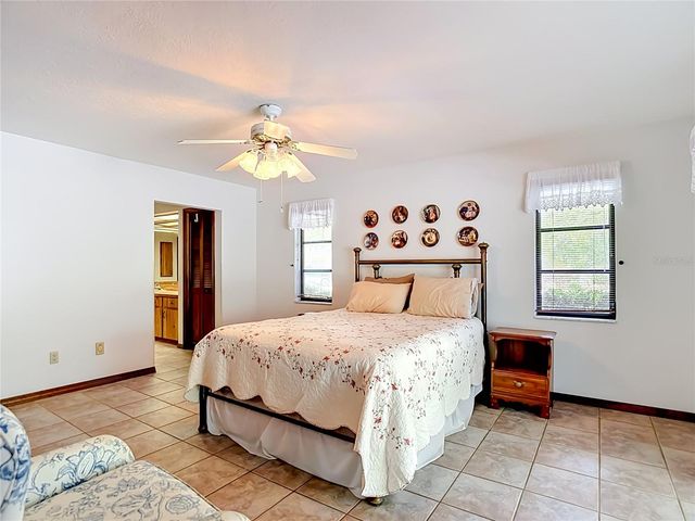 2 JUNGLEPLUM COURT W, Homosassa, FL 34446