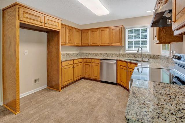 175 River North Court, Covington, GA 30016