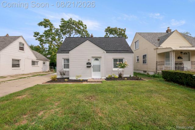 630 White Avenue, Lincoln Park, MI 48146
