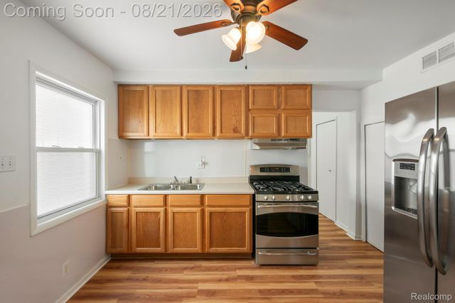 630 White Avenue, Lincoln Park, MI 48146